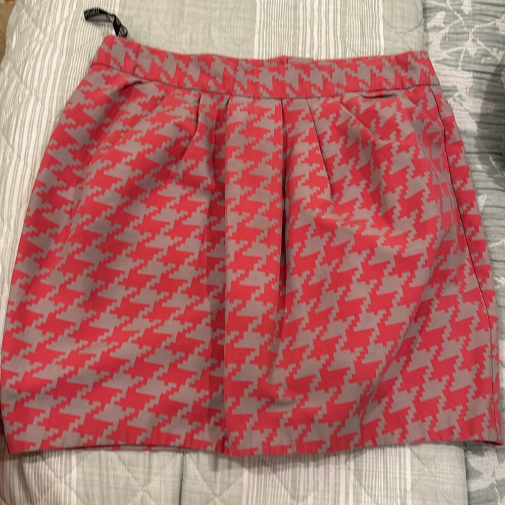 Short skirt